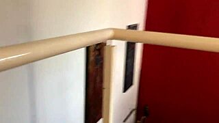 Pomogao sam nećakinji da se okupa i htela mi je dati!