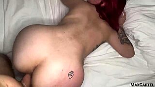 Redhead babe sucks and fucks in POV 😏