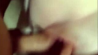 Squirting Teen Getting Shagged to Orgasm