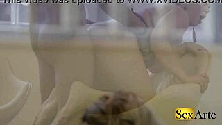 loira gordinha estava louca por esse pau preto e grande na sua buceta rosa