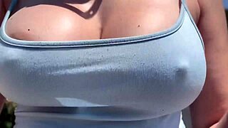 Artemisia love walking outdoor without bra, horny af 😍