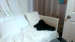 I am Maxine X, vibing my clit with oily big boobs in this solo clip