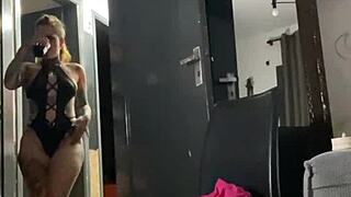 Eu Bem Gostosa e Com Fogo pra Vocês