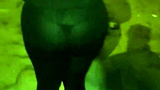 madura culona flashes big ass in see-through leggings outdoors