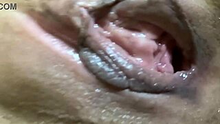 In Hawaii, her beautiful pussy is a free service for former celebrity enjoyment