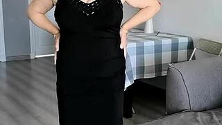 Busty stepmother fulfills stepson's dangerous masturbation promises with dildo