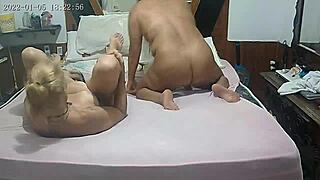 Só Para Meninas Brincadeira Entre Melhores Amigas Lesbianas Com Grandes Bundas