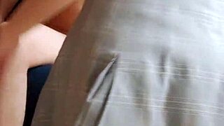 Mi alumna da mamada para pasar materia