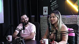 Ela Sente Ciúmes Mesmo Sendo Liberal O Marido Não Deixa Ela Dar Pra Outro Fez Sexo Anal E Transou No Caminhão - Juli Figueirã E Felipe Larrossa Sheer Red