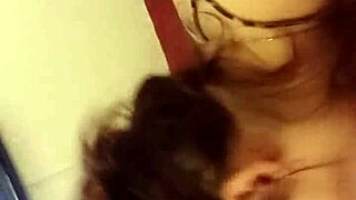 Big ass white girl sucking dick