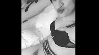 Ashlyhan crossdresser teases fans with big cock 😉