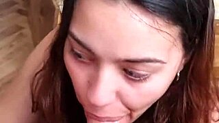 pendeja de argentina chupa pija