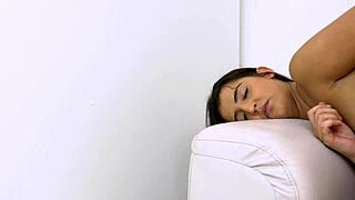 Bastidores Mmvideo - Julia Mattos Laceando O Cuzinho Pra Cena