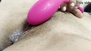 Me Masturbo En Un Baño Publico Mientras No Hay Nadie