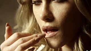 Beautiful blonde teen amelia exposes her stunning body!