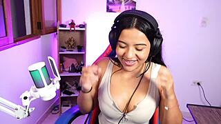 Colombian pornstar amateurs fuck in POV creampie