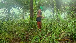 bush hot sex with bbw king's wife in village ritual