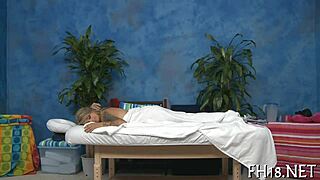 Hotty Receives Relaxing Massage Session