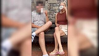 La vecina flaca gets hot and I touch her pussy outdoors