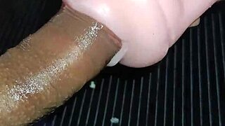 Kissy Offers Her Wet Vagina and Gives a Deep Blowjob