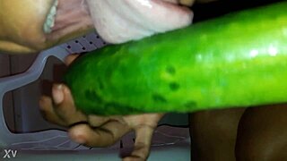 Masturbacion con pepino por mel in young ebony toys session