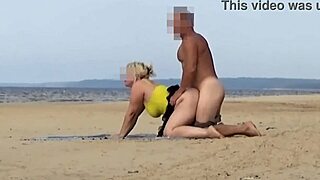 Fuck funny milf doggystyle on wild island!