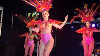 Samb�o 2022 Featuring Models In Leggings And Pantyhose