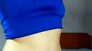 Bonneyuwu - 14 26 Pequeña Puta Se Masturba Con Dildo