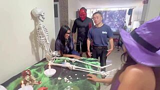 Noč čarovnic in kup seksa