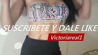 Modelo se deja coger mientras la graban