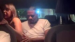 casada asiática gostosa fode sem camisinha com motorista de aplicativo na frente do corno