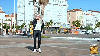 Nathalie, belle blonde savourant lanal intensely.