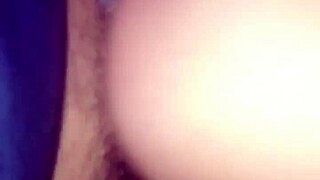 La otaku del salón masturbating in amateur homemade video