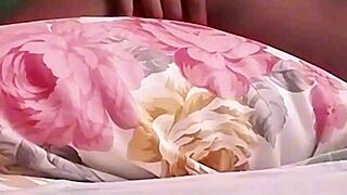 en-chan demonstrates three fingers technique part 3