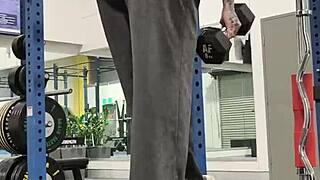 Milf in tight leggings at the gym