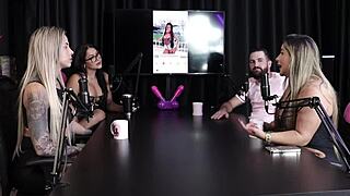 Who did she match with on Tinder? Juli Figueiró and Felipe Larrossa in sheer red!