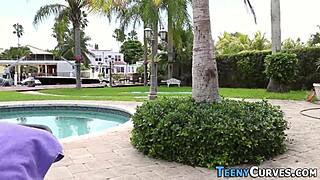 slut gets big round butt jizzed on hard