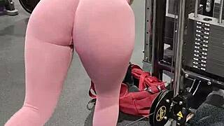 Milf in tight leggings at the gym
