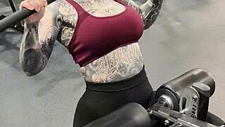 Milf in tight leggings at the gym