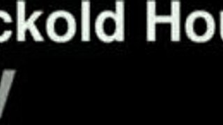 Marido corno prepara surpresa com 3 paus para esposa gordinha