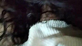 La divina starts close-up blowjob session