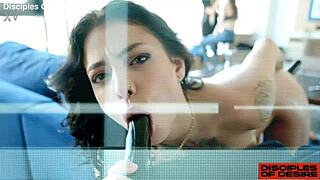 Clara Mia's solo squirt show