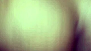 meu amante meteu tao forte no meu cu que tava me cagando e meu corno filmando