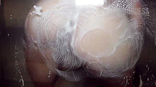 Sensualizing and Showing Off in Public!