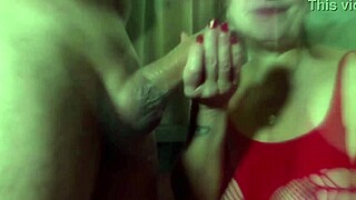 blondie shares blowjob tips in tutorial video