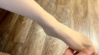 meat silk temptation! long legs beautiful feet! top body! unsatisfied slut waiting for you to fuck!