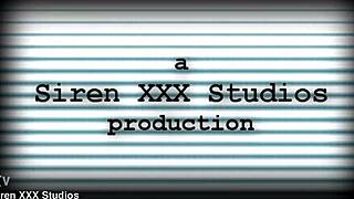 Blonde Milf Stretching Her Pussy