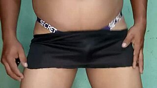 Bailando en tanga satinada morada victorias secret and teasing with dildo