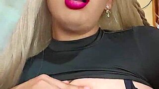 Ladyboy Transsexual Rica Masturbating Me
