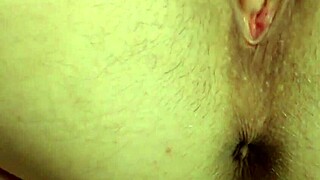 watch this shaved pussy squirt?
